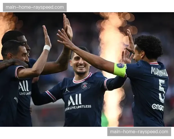 巴黎圣日耳曼4-2战胜特鲁瓦，继续以10分优势领跑积分榜